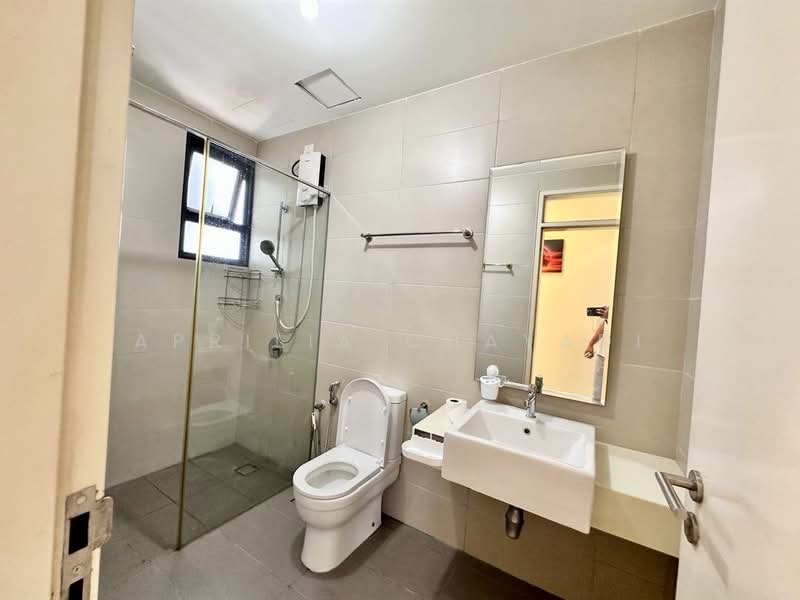 Kondominium untuk Disewa di Sunway Citrine Residences - APRILIA CHAYADI - Bathroom - PropertyGuru.com.my