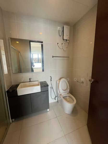Condominium for Rent at Lovell @ Country Garden Danga Bay - Jensen Goh - Bathroom - PropertyGuru.com.my