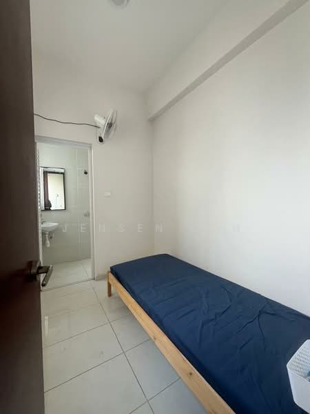 Condominium for Rent at Lovell @ Country Garden Danga Bay - Jensen Goh - PropertyGuru.com.my