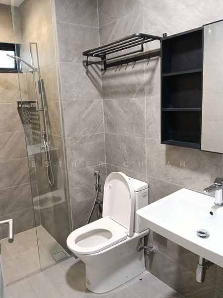 Servis Apartment untuk Disewa di Quinn Residence - Esther Cheah - Bathroom - PropertyGuru.com.my