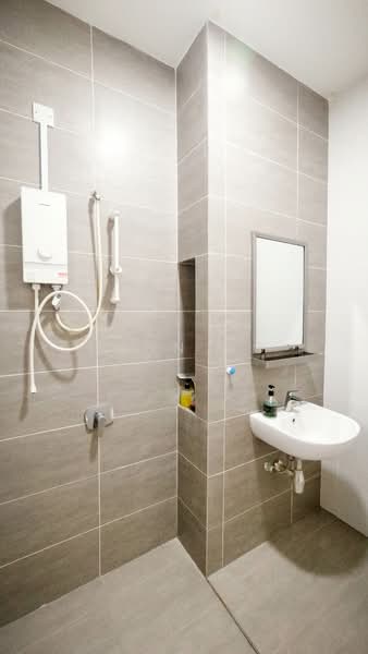 Rumah Kluster untuk Dijual di Eco Majestic (Semenyih) - Dann Ng - Bathroom - PropertyGuru.com.my