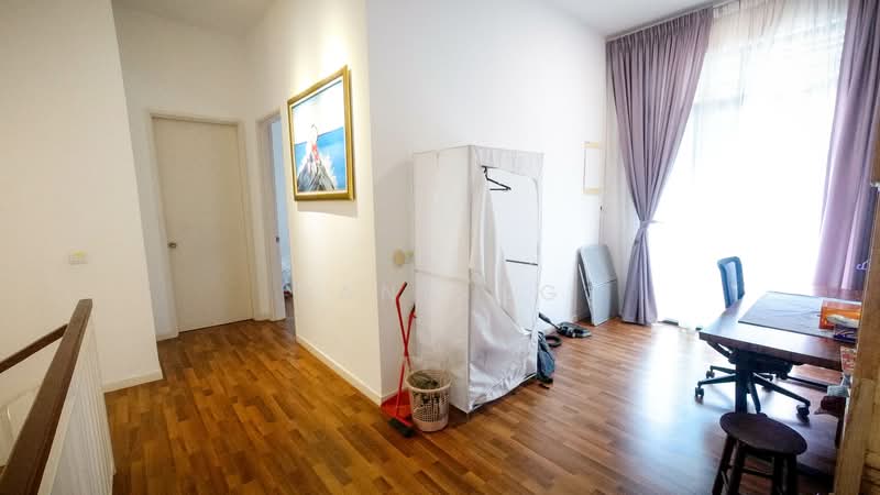 Rumah Kluster untuk Dijual di Eco Majestic (Semenyih) - Dann Ng - Corridor - PropertyGuru.com.my