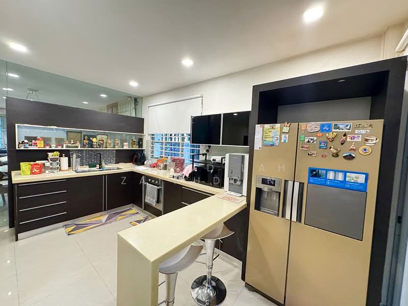 Semi-Detached House for Sale in Ampang Jaya (Ampang) - NORFADILAH ZAINUDDIN - Kitchen - PropertyGuru.com.my