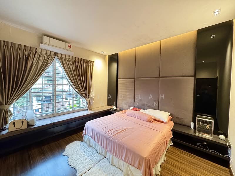 Semi-Detached House for Sale in Ampang Jaya (Ampang) - NORFADILAH ZAINUDDIN - Bedroom - PropertyGuru.com.my