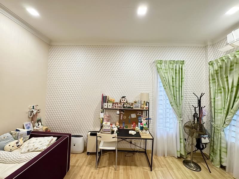 Semi-Detached House for Sale in Ampang Jaya (Ampang) - NORFADILAH ZAINUDDIN - Bedroom - PropertyGuru.com.my