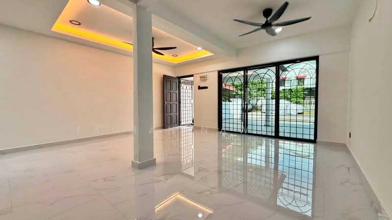 2-storey Terraced House for Sale in Puchong (Selangor) - Fauran Nawawi - Living Room - PropertyGuru.com.my