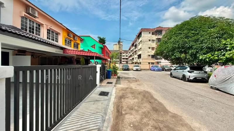 2-storey Terraced House for Sale in Puchong (Selangor) - Fauran Nawawi - PropertyGuru.com.my