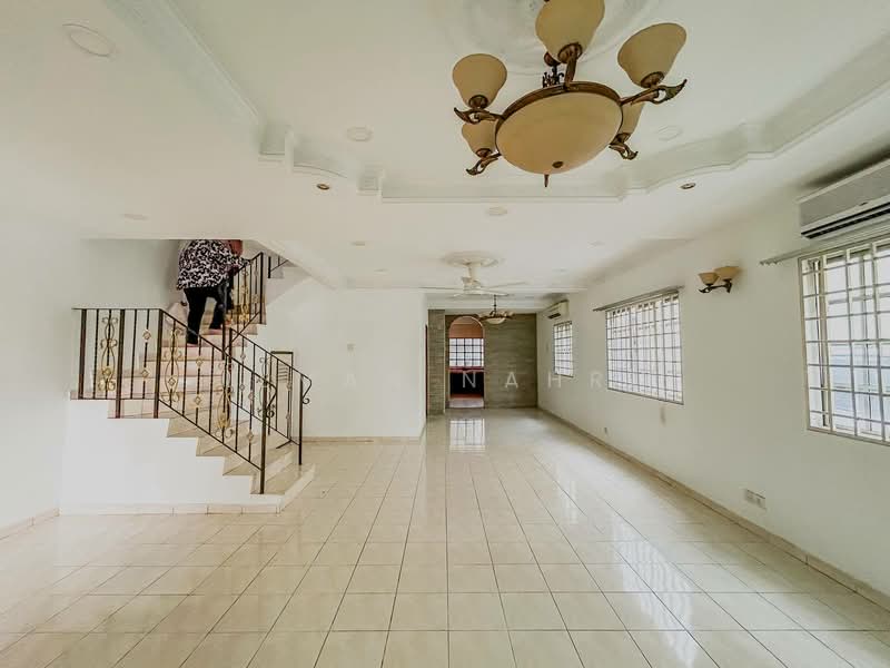 Rumah Teres 2 Tingkat untuk Dijual di Taman Sutera (Kajang) - Ilman Nahri - Living Room - PropertyGuru.com.my