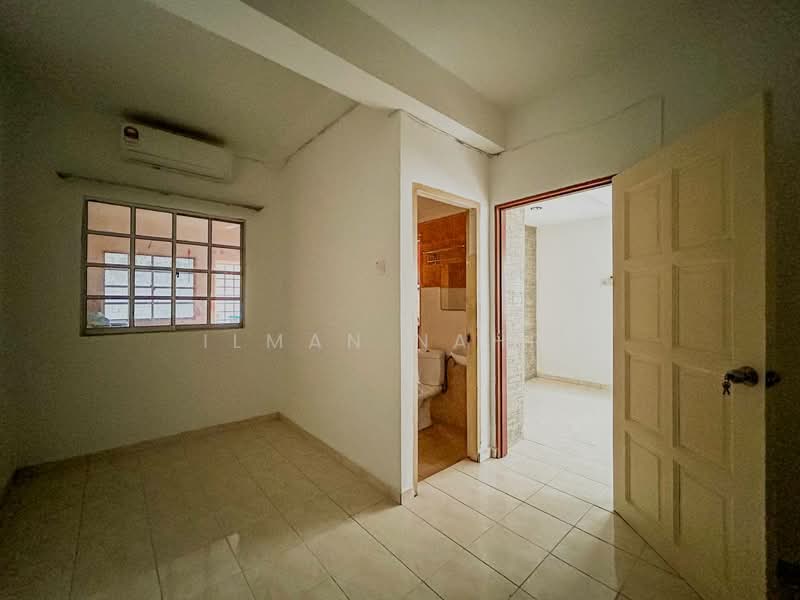 Rumah Teres 2 Tingkat untuk Dijual di Taman Sutera (Kajang) - Ilman Nahri - Interior - PropertyGuru.com.my