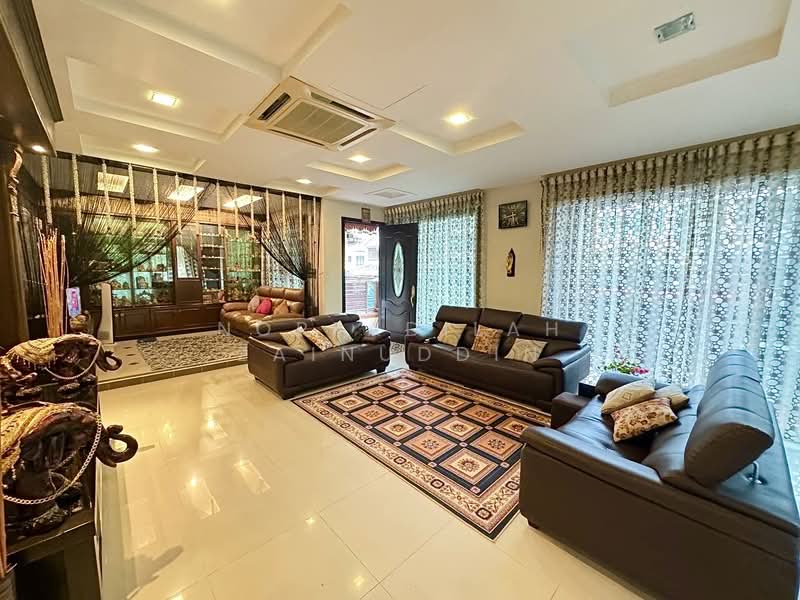 Semi-Detached House for Sale in Ampang Jaya (Ampang) - NORFADILAH ZAINUDDIN - Living Room - PropertyGuru.com.my