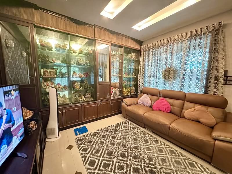 Semi-Detached House for Sale in Ampang Jaya (Ampang) - NORFADILAH ZAINUDDIN - Living Room - PropertyGuru.com.my