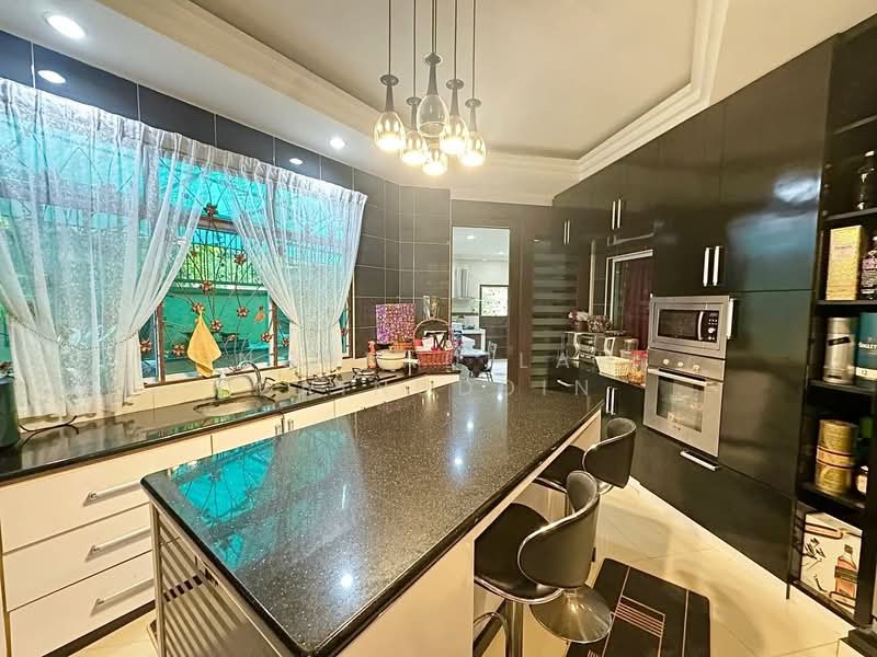 Semi-Detached House for Sale in Ampang Jaya (Ampang) - NORFADILAH ZAINUDDIN - Kitchen - PropertyGuru.com.my