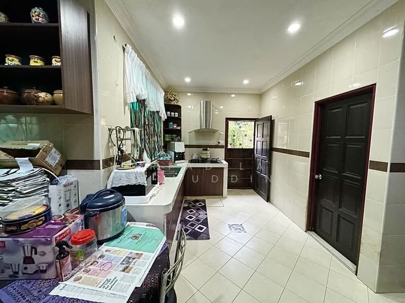 Semi-Detached House for Sale in Ampang Jaya (Ampang) - NORFADILAH ZAINUDDIN - Kitchen - PropertyGuru.com.my