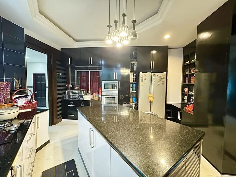 Semi-Detached House for Sale in Ampang Jaya (Ampang) - NORFADILAH ZAINUDDIN - Kitchen - PropertyGuru.com.my