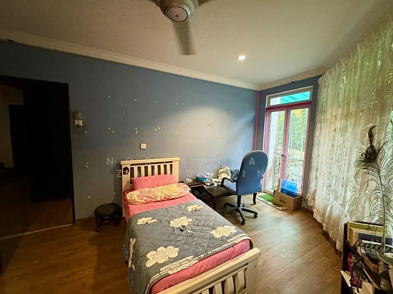 Semi-Detached House for Sale in Ampang Jaya (Ampang) - NORFADILAH ZAINUDDIN - Bedroom - PropertyGuru.com.my