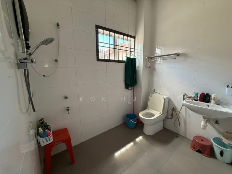 Rumah Teres 2 Tingkat untuk Dijual di Taman Impian Emas (Skudai) - Kok Hui - Bathroom - PropertyGuru.com.my