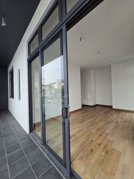 Rumah Berkembar untuk Dijual di Presint 12 (Putrajaya) - Suhhila Supian - Balcony - PropertyGuru.com.my