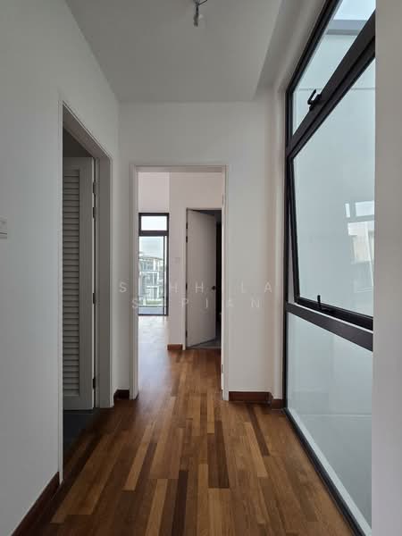Rumah Berkembar untuk Dijual di Presint 12 (Putrajaya) - Suhhila Supian - Corridor - PropertyGuru.com.my