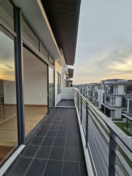 Rumah Berkembar untuk Dijual di Presint 12 (Putrajaya) - Suhhila Supian - Balcony - PropertyGuru.com.my