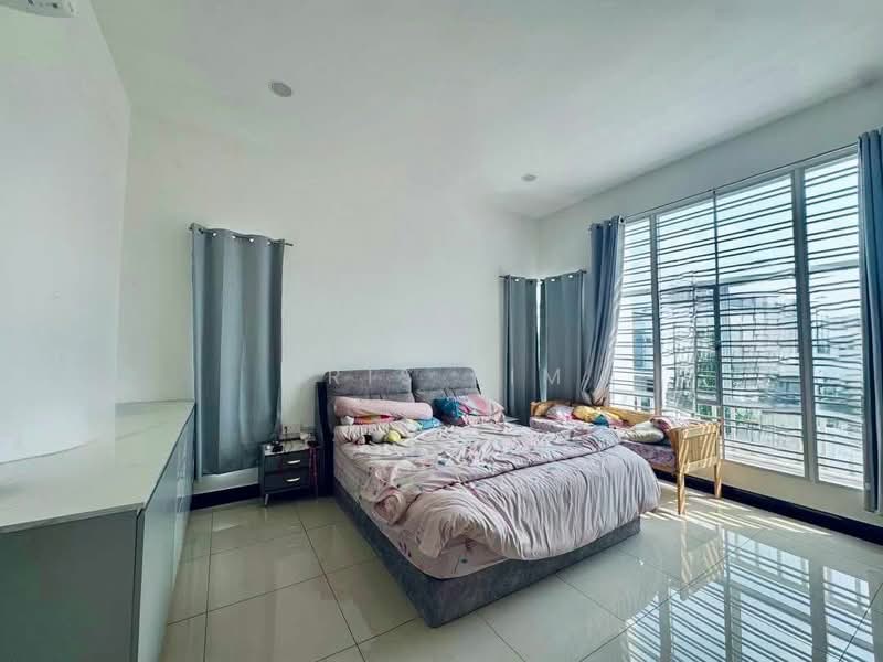 Rumah Kluster untuk Dijual di Setia Tropika (Johor Bahru) - Iris Lim - PropertyGuru.com.my