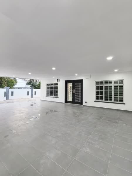 Rumah Teres 1 Tingkat untuk Dijual di Taman Johor Jaya (Johor Bahru) - Hong . - Exterior - PropertyGuru.com.my