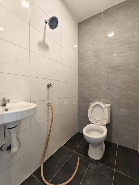 Rumah Teres 1 Tingkat untuk Dijual di Taman Johor Jaya (Johor Bahru) - Hong . - Bathroom - PropertyGuru.com.my