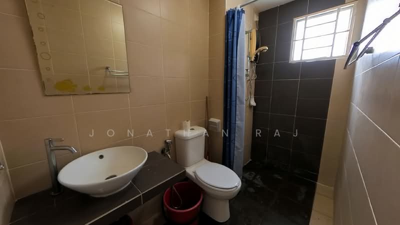 Condominium for Sale at Alam Puri - Jonathan Raj - Bathroom - PropertyGuru.com.my