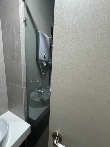 Kondominium untuk Disewa di Kuchai Sentral - Tan Ru Xin - Bathroom - PropertyGuru.com.my