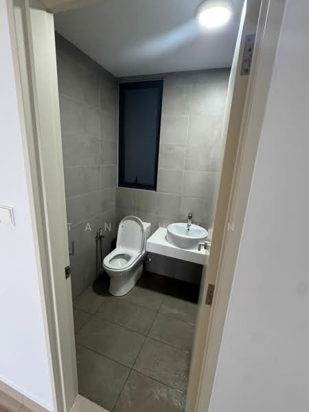 Kondominium untuk Disewa di Kuchai Sentral - Tan Ru Xin - Bathroom - PropertyGuru.com.my