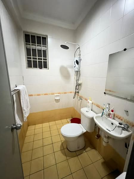 2-storey Terraced House for Sale in Sunway Batu Caves (Batu Caves) - Amenny Chua - (Bathroom) 012-2734993 - PropertyGuru.com.my