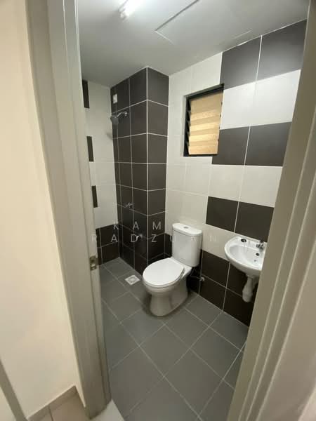 Servis Apartment untuk Disewa di Residensi Emas - Kamil Radzuan - Bathroom - PropertyGuru.com.my