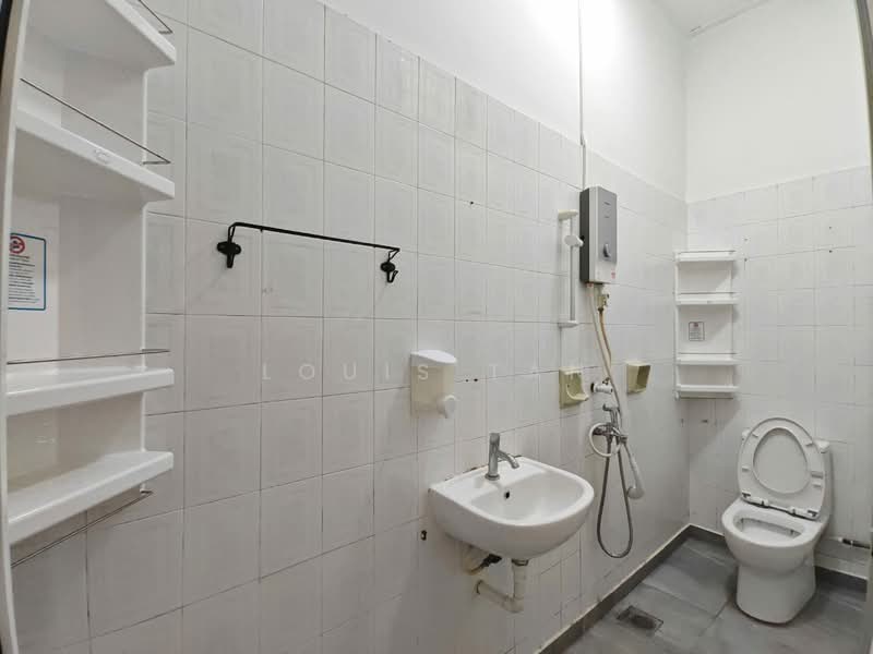 Rumah Teres 1 Tingkat untuk Disewa di Taman Daya (Johor Bahru) - Louis Tan - Bathroom - PropertyGuru.com.my
