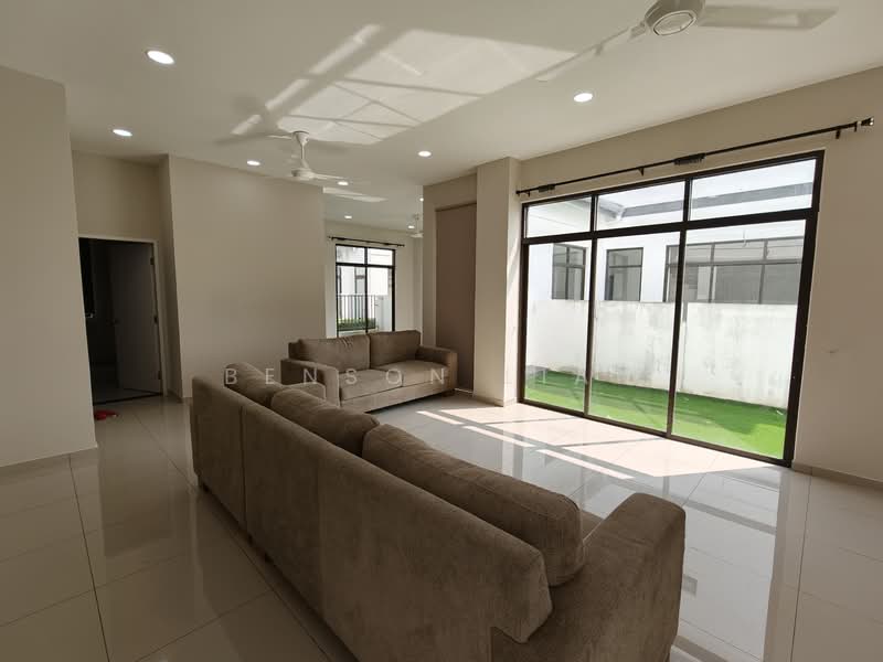 Semi-Detached House for Rent in Puncak Alam (Selangor) - Benson Lian - Living Room - PropertyGuru.com.my