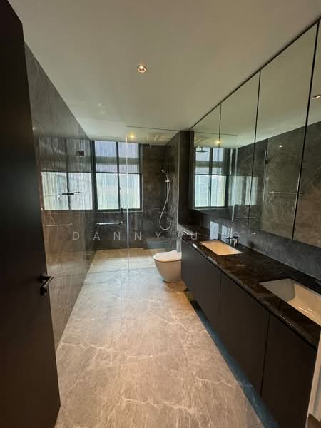 Servis Apartment untuk Disewa di Park Regent @Desa Park City - Chien Ping Ung - Bathroom - PropertyGuru.com.my