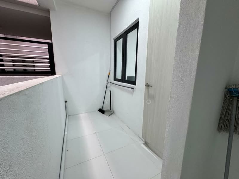 Kondominium untuk Disewa di Treetops Residence - May Loo - Balcony - PropertyGuru.com.my