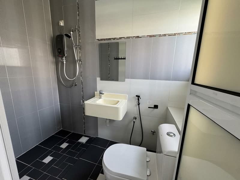 Kondominium untuk Disewa di Treetops Residence - May Loo - Bathroom - PropertyGuru.com.my