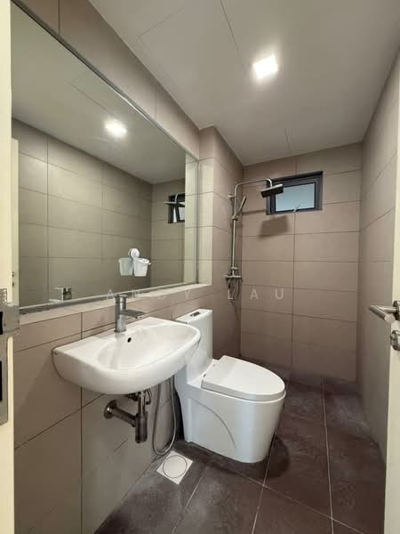 Kondominium untuk Disewa di Lakefront Residence - Andy Lau - Bathroom - PropertyGuru.com.my