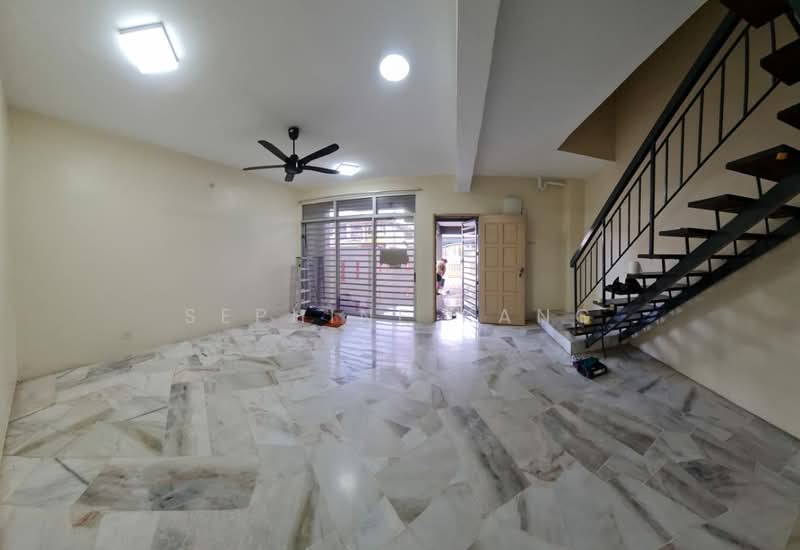Rumah Teres 2 Tingkat untuk Disewa di Bukit Bisa (Selangor) - Sephine Kang - Living Room - PropertyGuru.com.my