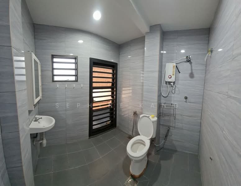 Rumah Teres 2 Tingkat untuk Disewa di Bukit Bisa (Selangor) - Sephine Kang - Bathroom - PropertyGuru.com.my