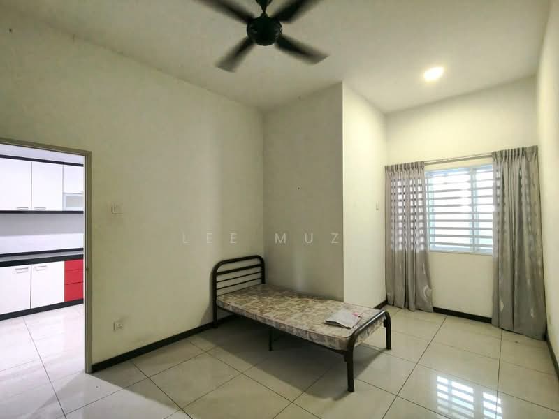 2-storey Terraced House for Sale in Desa Lang Indah (Ipoh) - Lee Muzi - Bedroom - PropertyGuru.com.my