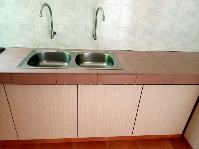 2.5-storey Terraced House for Sale in Taman Desa Karunmas (Balakong) - Vivian Tan - Kitchen - PropertyGuru.com.my