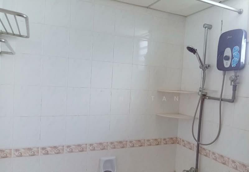 Pangsapuri untuk Disewa di Parkview Towers - Vincent Tan - Bathroom - PropertyGuru.com.my