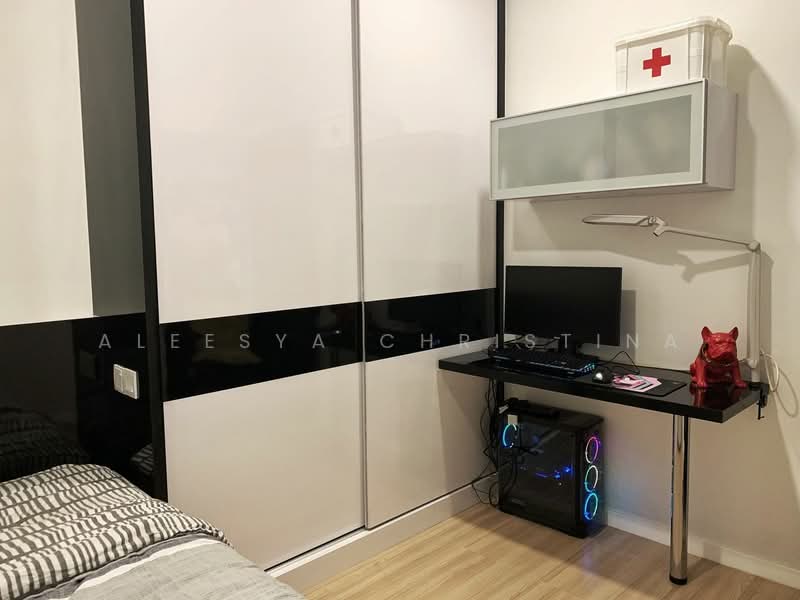 Servis Apartment untuk Disewa di D'Latour - Aleesya Christina - Study - PropertyGuru.com.my