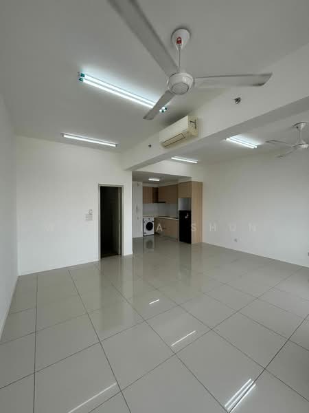 Servis Apartment untuk Disewa di SouthPlace Residences @ Tropicana Metropark - Wan Jia Shun - Living Room - PropertyGuru.com.my