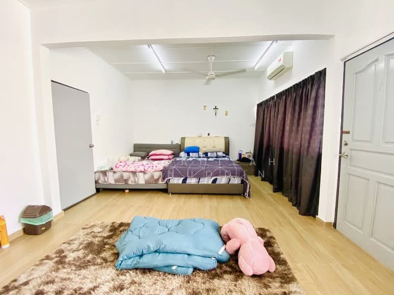 Rumah Teres untuk Dijual di Taman Selayang Utama (Selayang) - NORFADILAH ZAINUDDIN - Bedroom - PropertyGuru.com.my