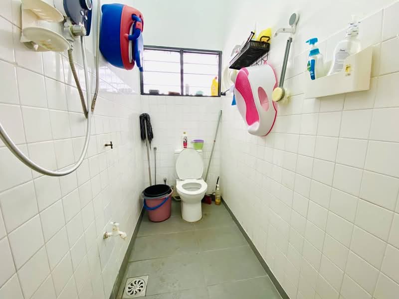 Rumah Teres untuk Dijual di Taman Selayang Utama (Selayang) - NORFADILAH ZAINUDDIN - Bathroom - PropertyGuru.com.my