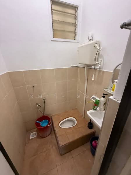 Flat for Sale at Taman Maluri - Smith Goh - Bathroom - PropertyGuru.com.my