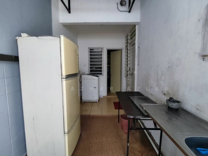 2-storey Terraced House for Sale in Sunway Alam Suria (Shah Alam) - Nor Azhar Azlan - Kitchen - PropertyGuru.com.my