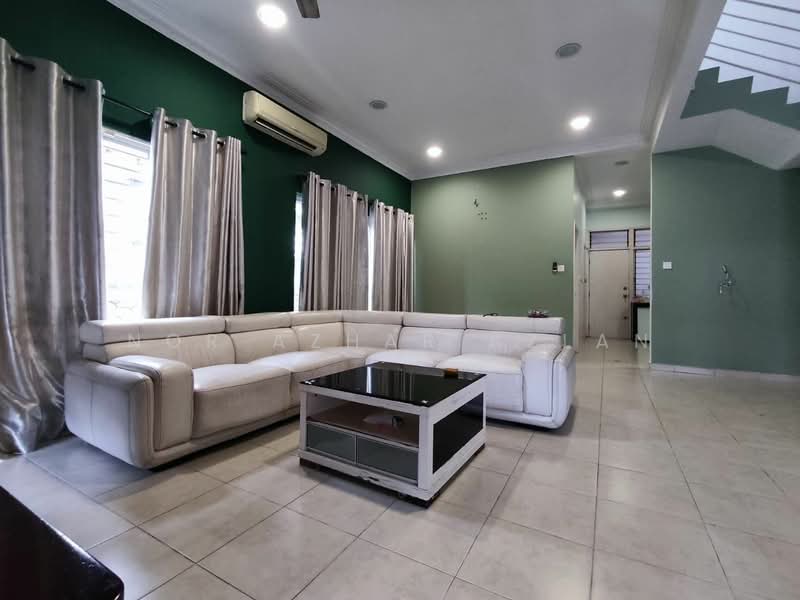 2-storey Terraced House for Sale in Sunway Alam Suria (Shah Alam) - Nor Azhar Azlan - Living Room - PropertyGuru.com.my