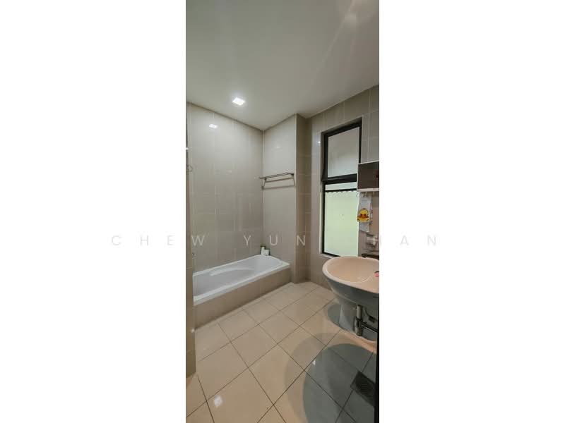 Bungalow for Rent in Leisure Farm (Gelang Patah) - Chew Yun Chan - Bathroom - PropertyGuru.com.my
